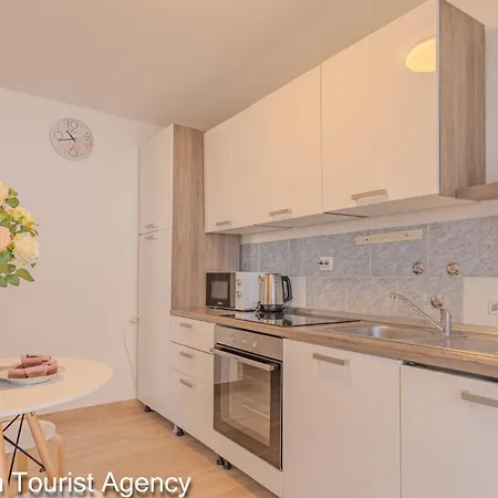 Apartman Luka De Mar Vir